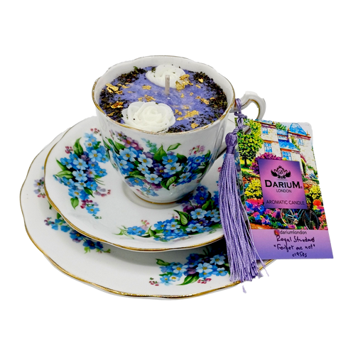 Royal Standard tea cup  - Lavender & Vetiver scented candle